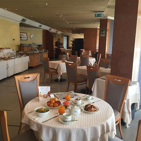 Una Hotel Lodi Luaran gambar