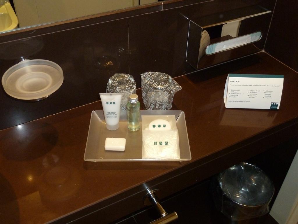 Una Hotel Lodi Luaran gambar