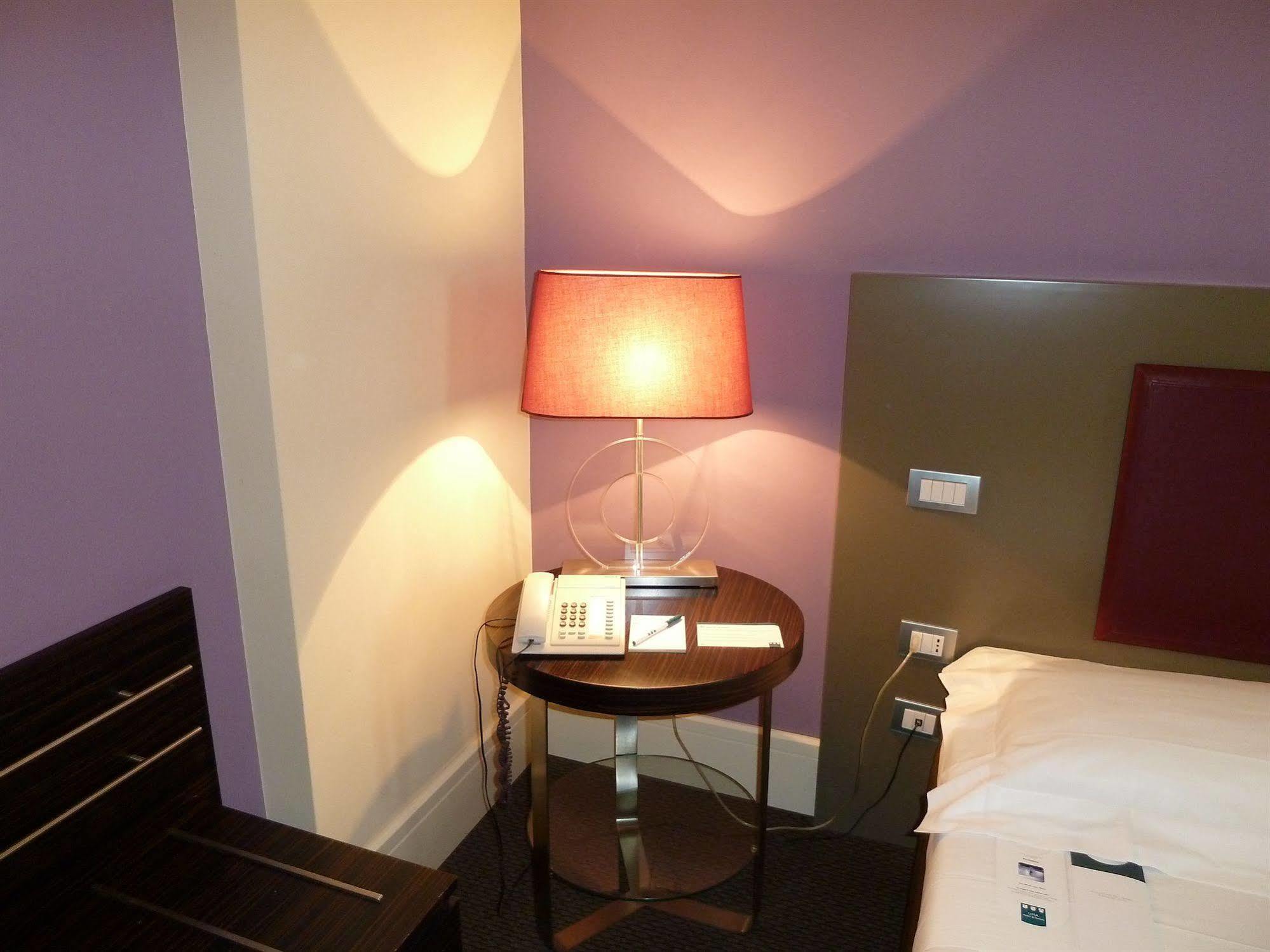 Una Hotel Lodi Luaran gambar