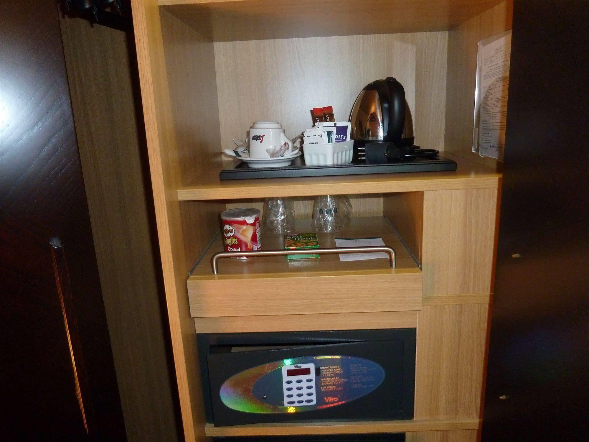 Una Hotel Lodi Luaran gambar